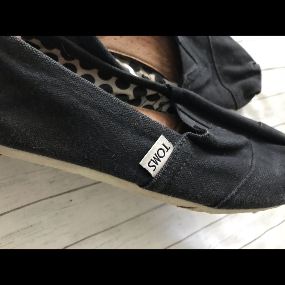 Tom’s Black Canvas, Size 8.5